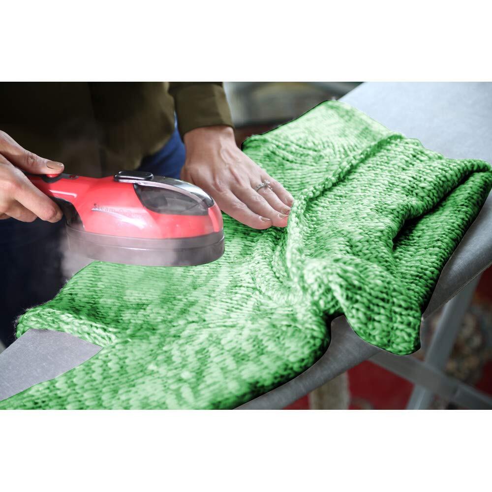 Plancha de mano a vapor que elimina malos olores y bacterias.